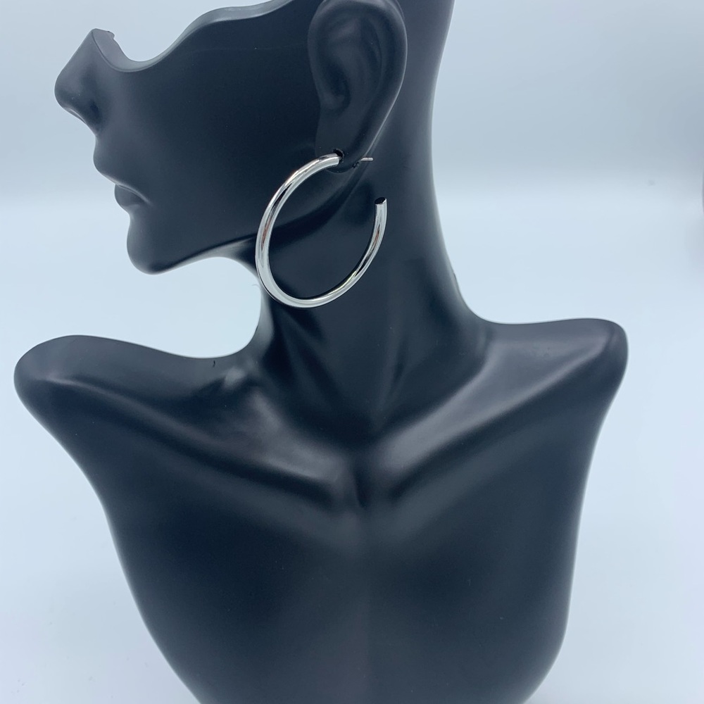 ORIUM HOOP EARRINGS